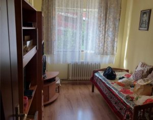 Apartament decomandat, cu 2 camere, etaj 2, lift, cartierul Manastur