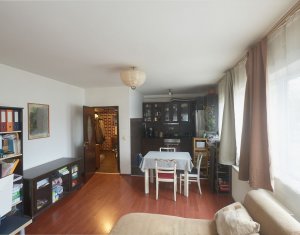 Eladás lakás 2 szobák on Baciu, Zóna Centru