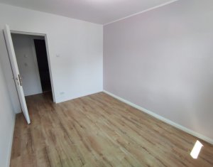 Appartement 3 chambres à vendre dans Cluj-napoca, zone Manastur