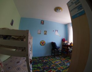 Vanzare rapida! Apartament cu 3 camere, zona Petrom