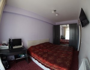 Vanzare rapida! Apartament cu 3 camere, zona Petrom