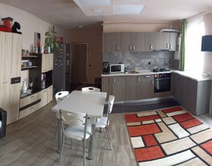 Sale apartment 3 rooms in Floresti