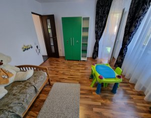 Apartament 3 camere, etaj 2, mobilat, zona Parc Poligon