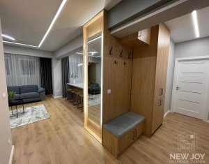 Apartament exclusivist, Andrei Muresanu