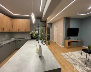 Apartament exclusivist, Andrei Muresanu