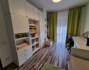 Appartement 3 chambres à vendre dans Cluj-napoca, zone Intre Lacuri