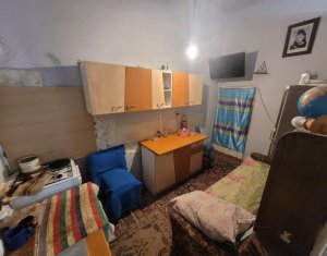 Apartament 2 camere, 60 mp, necesita renovare, Centru