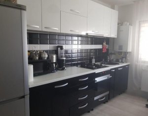 Apartament cu 2 camere, zona Sub Cetate - Floresti