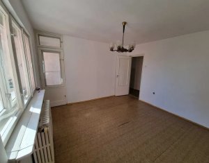 Apartament 2 camere, decomandat, zona BIG, ideal investitie