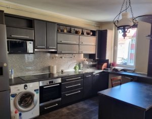 Apartament cu doua camere, finisat, mobilat si utilat, strada Eroilor