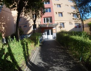 Apartment 4 rooms for sale in Cluj-napoca, zone Manastur