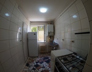 Exclusivitate! Apartament 4 camere, decomandat, etaj 1, Putna