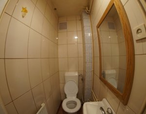 Exclusivitate! Apartament 4 camere, decomandat, etaj 1, Putna