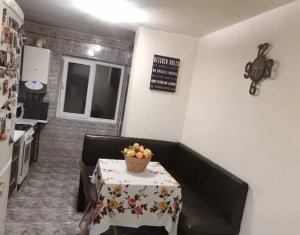 Apartament cu 3 camere decomandate, la etaj intermediar, in Zorilor