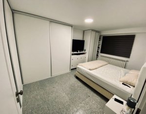 Apartament cu 3 camere decomandate, 2 bai, cartierul Marasti