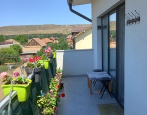 Apartament 2 camere, decomandat, situat in Floresti 