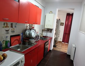 Apartament 2 camere, decomandat, situat in Floresti, zona Porii