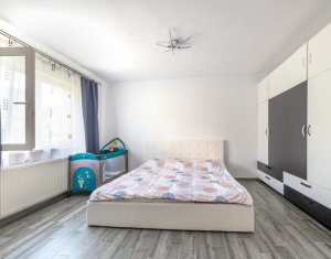 Apartament modern 3 camere, 90 mp, 2 bai, boxa, garaj, Plopilor