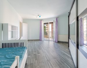 Appartement 3 chambres à vendre dans Cluj-napoca, zone Plopilor