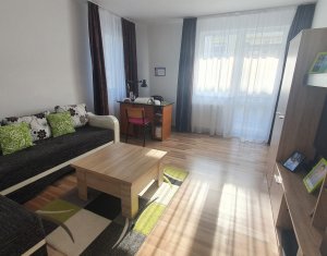 Apartament cu 3 camere, finisat, strada Cetatii, zona Unicarm