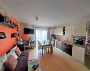 Apartament cu 3 camere, finisat, mobilat, Floresti, zona Sesul de Sus