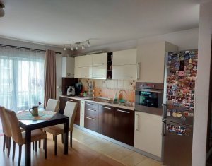 Apartament cu 3 camere, finisat, mobilat, Floresti, zona Sesul de Sus