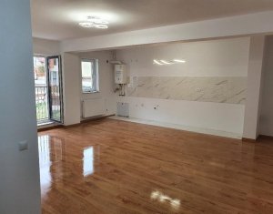 Vanzare apartament 2 camere in Floresti