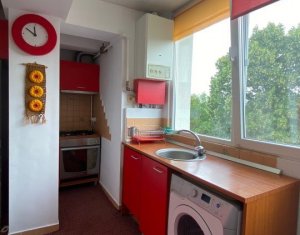 Appartement 3 chambres à vendre dans Cluj-napoca, zone Plopilor