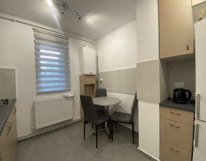 Apartament 3 camere, modern, etaj intermediar, zona Gr Alexandrescu