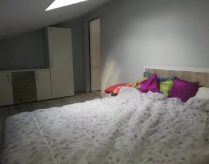 Apartament cu 3 camere la mansarda, 98 mp, 99000 euro negociabil