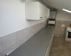 Apartament cu 3 camere la mansarda, 98 mp, 99000 euro negociabil