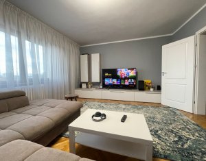 Appartement 4 chambres à vendre dans Cluj-napoca, zone Andrei Muresanu