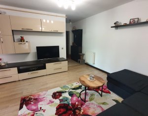 Apartament cu 3 camere, ultrafinisat, gradina 60mp, Sesul de Sus