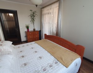 Apartament cu 3 camere, ultrafinisat, gradina 60mp, Sesul de Sus