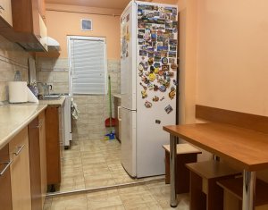 Appartement 4 chambres à vendre dans Cluj-napoca, zone Manastur