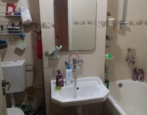 Apartament 3 camere, decomandat, etaj intermediar, 74 mp, Manastur