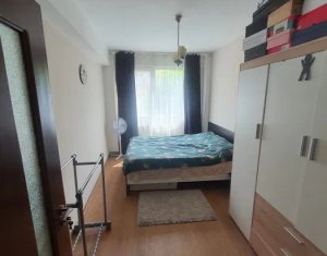 Zona strazii Horea - vanzare apartament 3 camere, decomandat, renovat