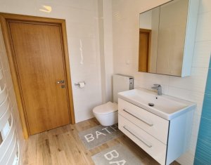 Apartament cu 3 camere, etaj intermediar, parcare, Sopor, Mega Image