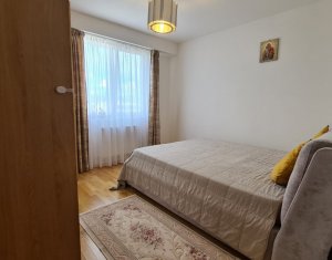 Apartament cu 3 camere, etaj intermediar, parcare, Sopor, Mega Image