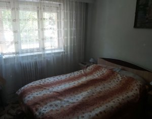 Apartament 3 camere, 2 bai, decomandat, etaj 1, 74 mp, Manastur