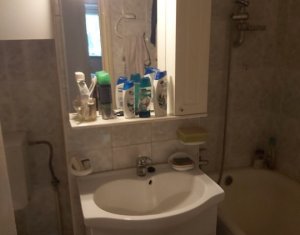 Apartament 3 camere, 2 bai, decomandat, etaj 1, 74 mp, Manastur