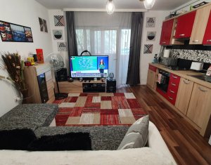 Vanzare apartament 3 camere in Floresti