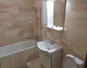 Apartament 3 camere semidecomandate, Floresti, zona Vivo