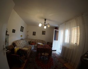 Apartament cu 4 camere, decomandat, scoala Ion Creanga