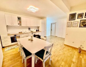 Appartement 3 chambres à vendre dans Cluj-napoca, zone Marasti