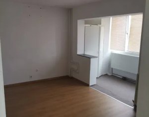 Appartement 3 chambres à vendre dans Cluj-napoca, zone Manastur