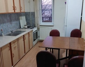 Apartament 3 camere decomandate, zona Iulius Mall