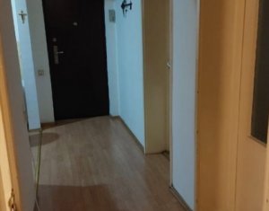 Apartament 3 camere decomandate, zona Iulius Mall