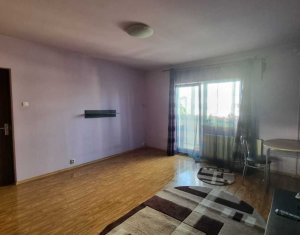 Apartament spatios, 45 mp total, zona parcul Babes, etaj 4, lift