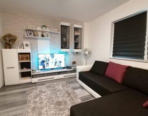 Apartament cu 2 camere, parcare cu CF, in zona Edgar Quinet